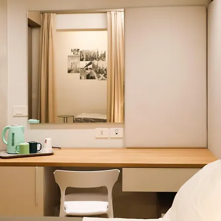 Pensión Serenithouse 3*